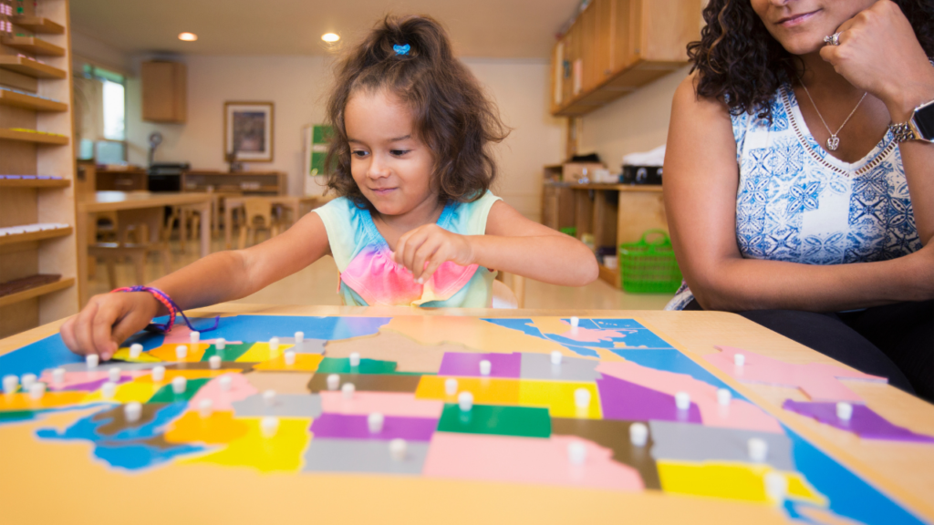 Comment encourager votre enfant à apprendre en jouant ?