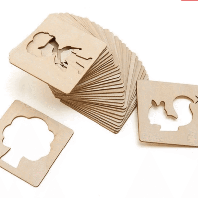 Jeu de Pochoirs en Bois – L’outil Idéal pour l’Initiation au Dessin des Enfants