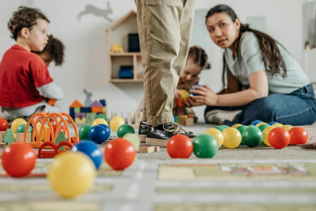 Découvrez les Bienfaits Inestimables des Jeux Sensoriels pour le Développement Précoce de Votre Enfant