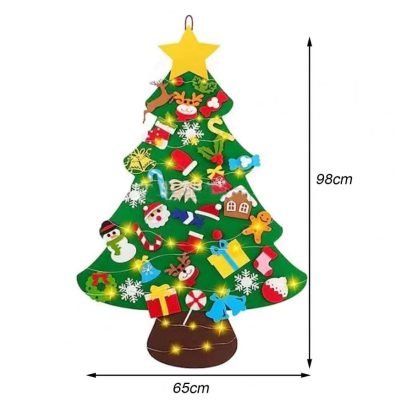 Dimensions du sapin en feutrine pour enfant : 95 cm de haut